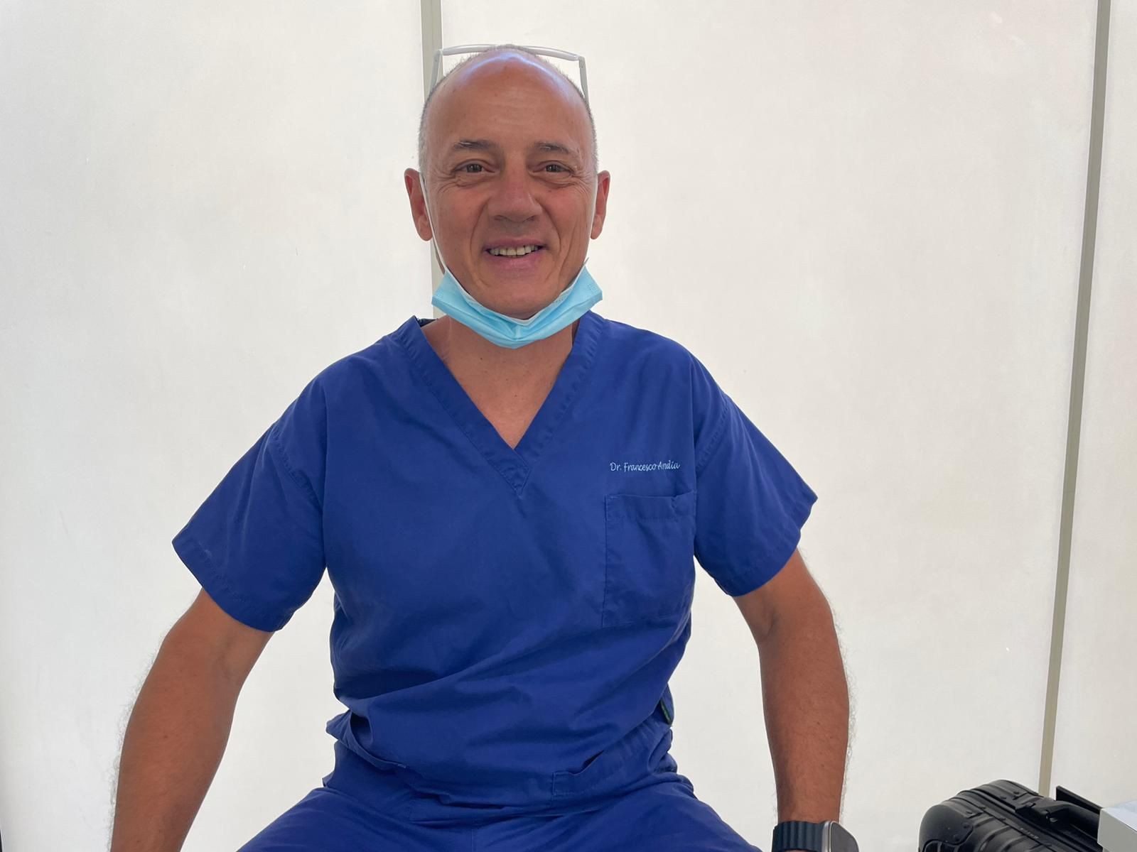 https://elvamed.it/wp-content/uploads/2025/07/maxillo_facciale_dr._aredia.jpg